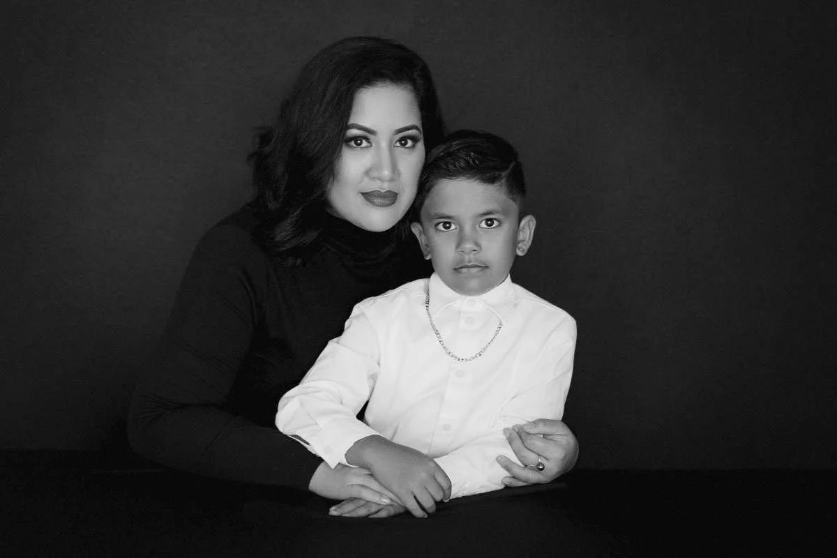 MAYA & RORY - A HOLIDAY STUDIO SHOOT 16